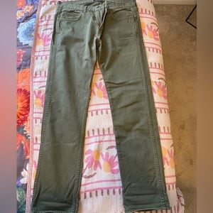 J. Crew Men’s 484 slim jeans forest green, 34X32